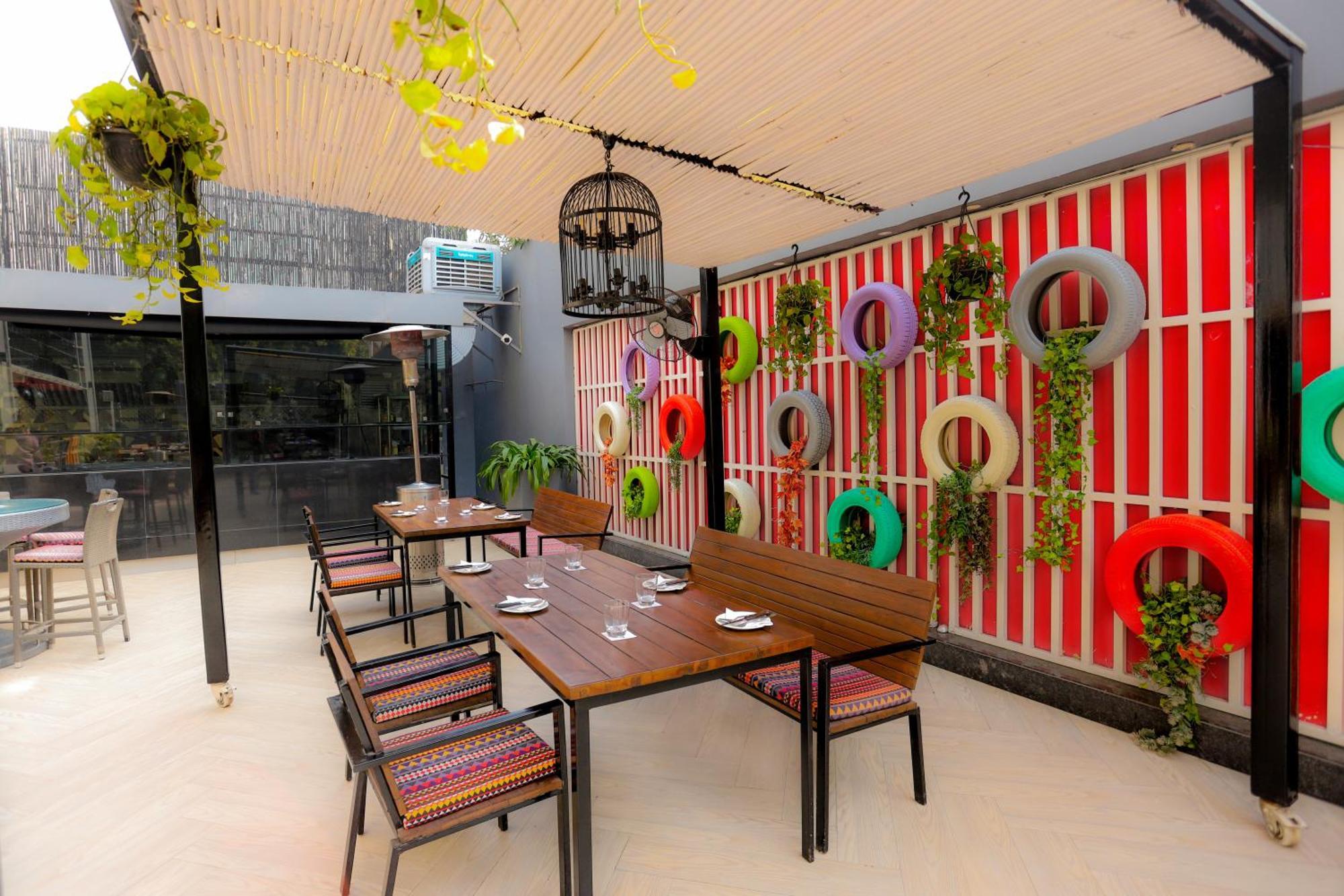 Park Inn By Radisson,South Delhi New Delhi Exterior photo The interior of the restaurant