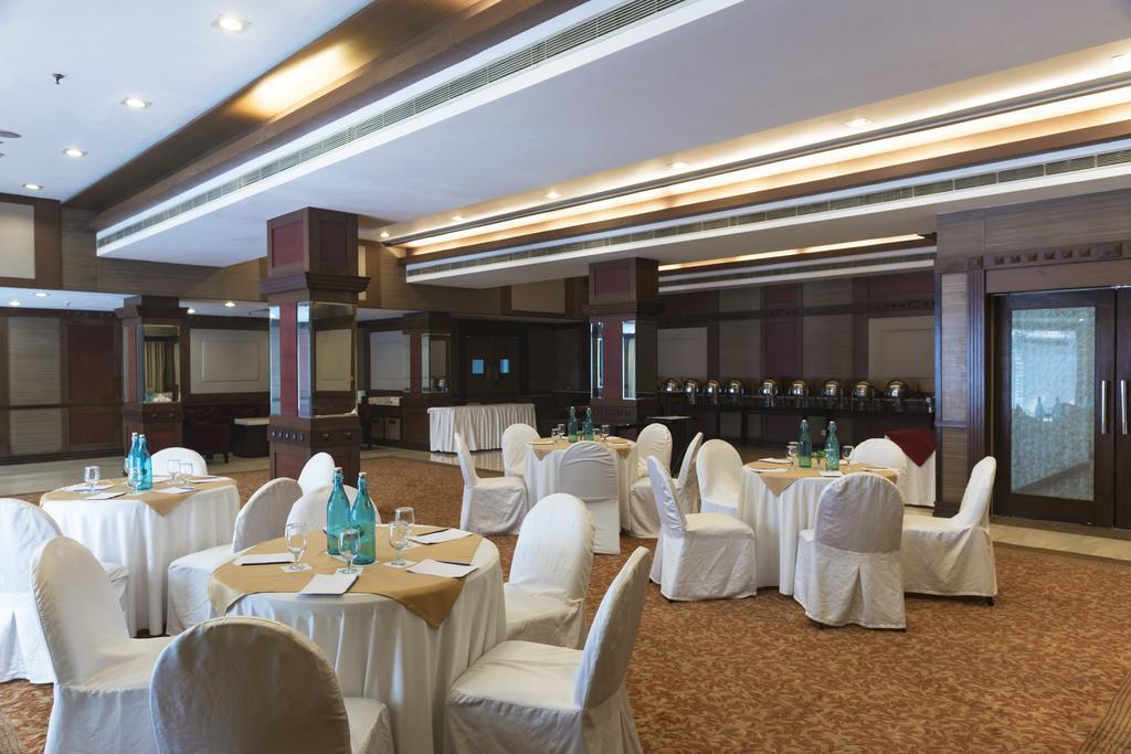 Park Inn By Radisson,South Delhi New Delhi Exterior photo The Royal Hall